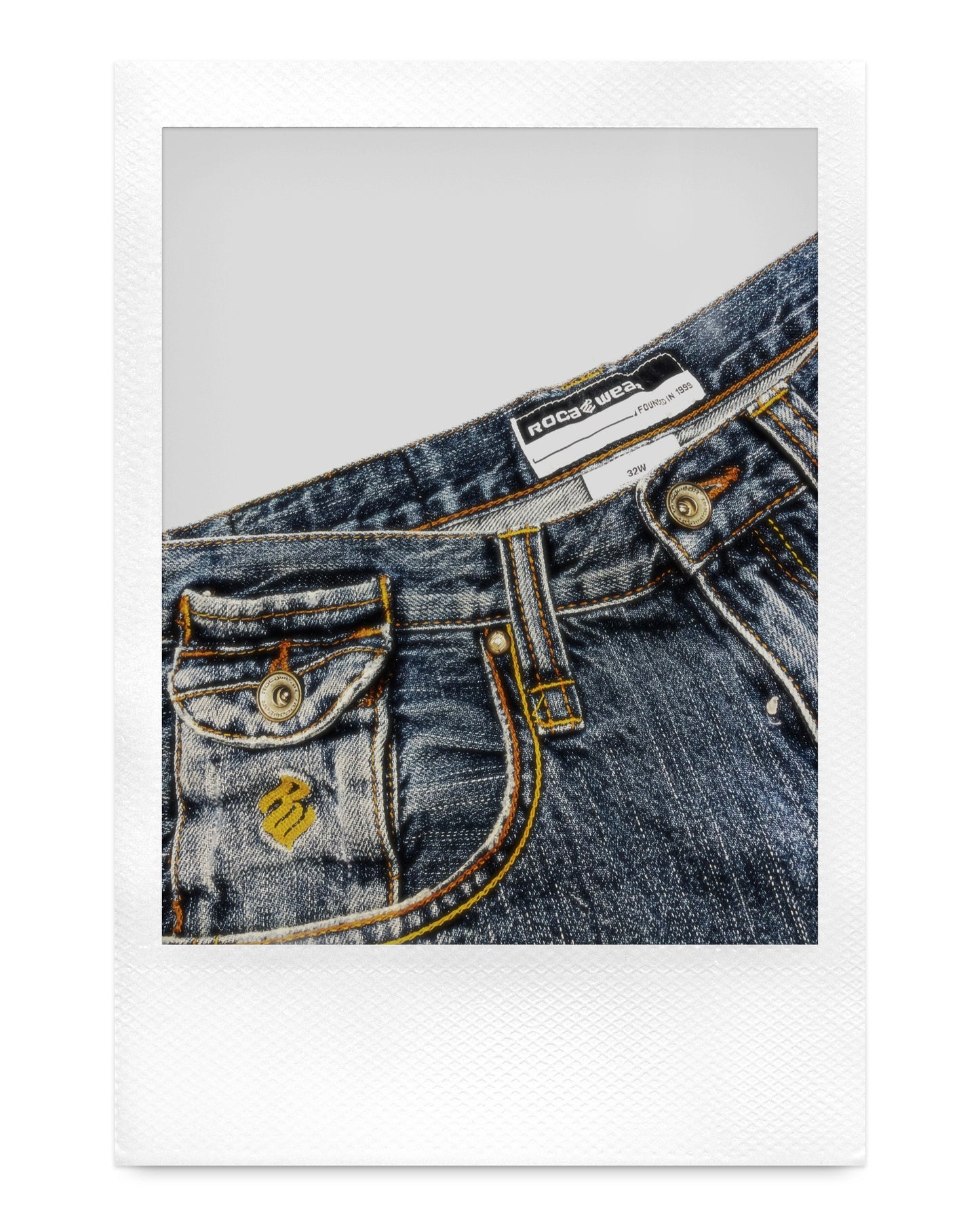 ROCAWEAR DOUBLE POCKET DENIM SHORTS