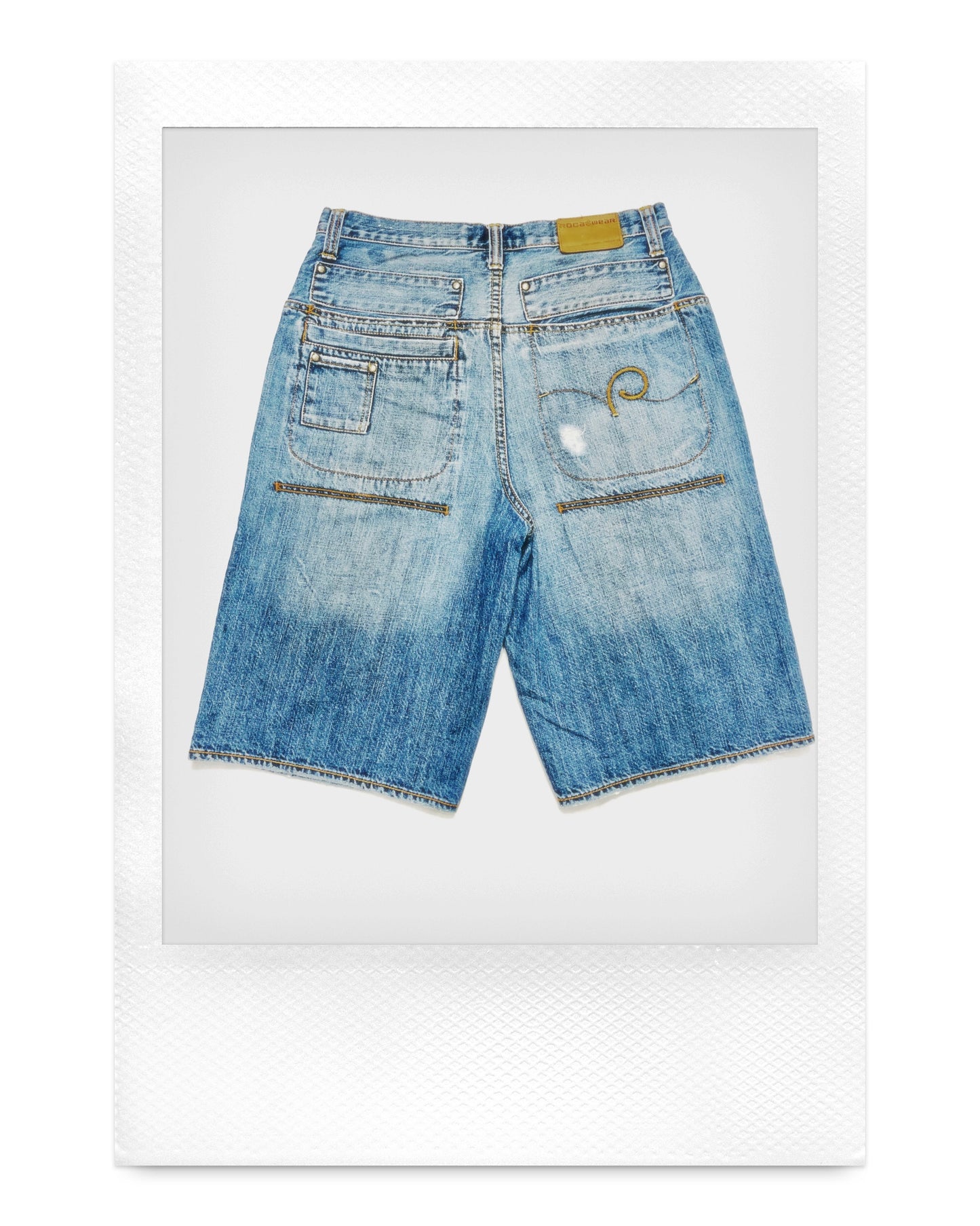 ROCAWEAR DOUBLE POCKET DENIM SHORTS